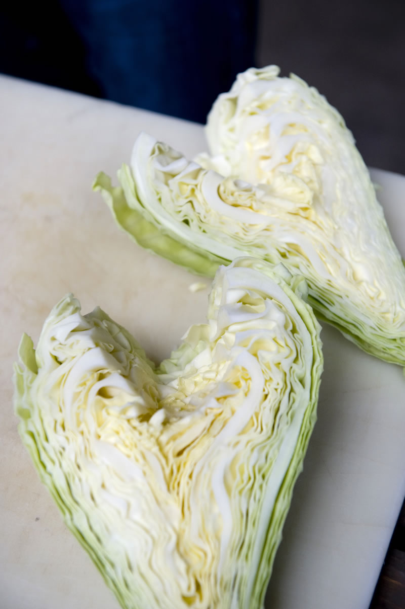 Westfriese tafel afl. 21 - Cremesoep van spitskool met geitenkaas, koffie en amandel